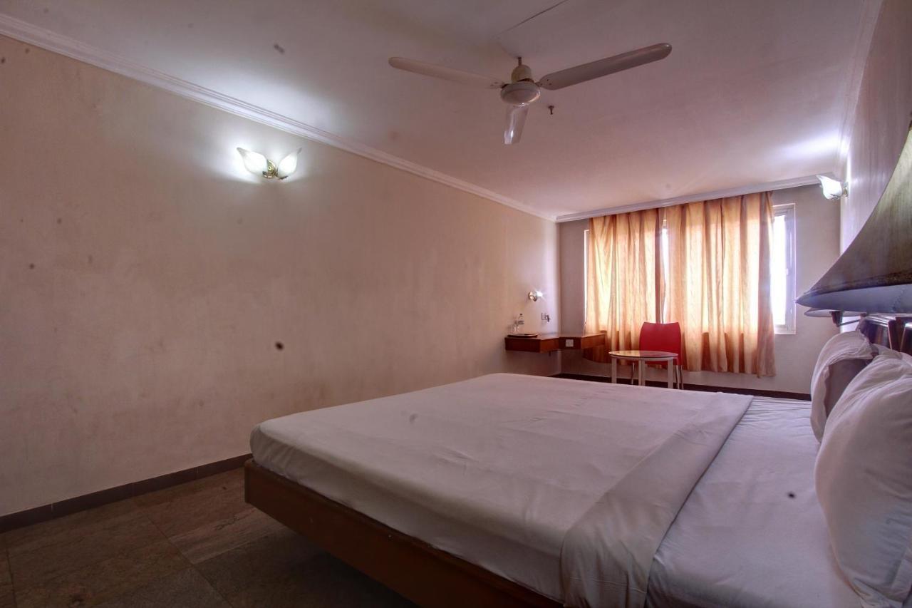 Spot On 33415 Hotel Oriental Towers Thanjavur Bagian luar foto