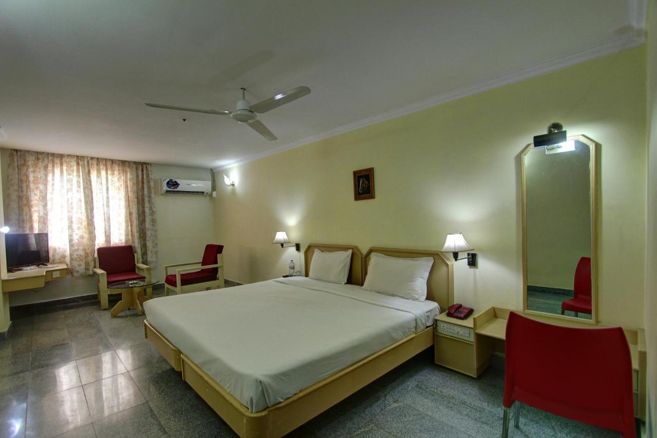 Spot On 33415 Hotel Oriental Towers Thanjavur Bagian luar foto